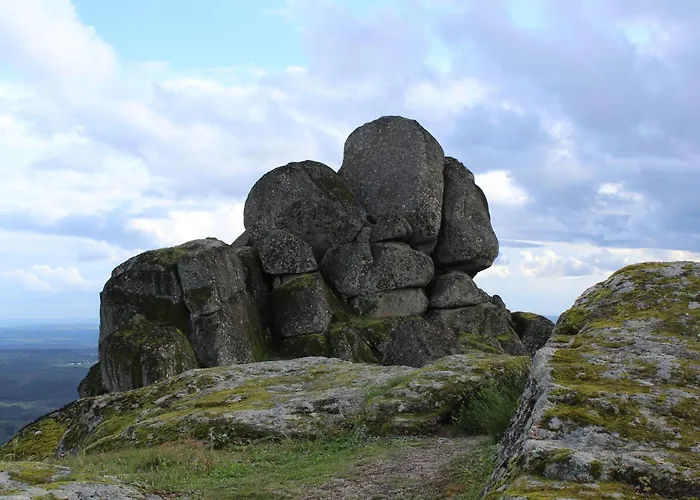 Lugar Sao Salvador De Semesterbostad *