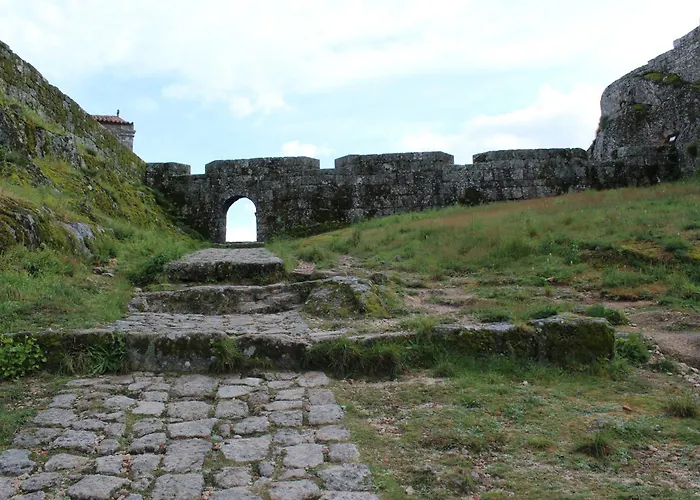 Lugar Sao Salvador De Semesterbostad *