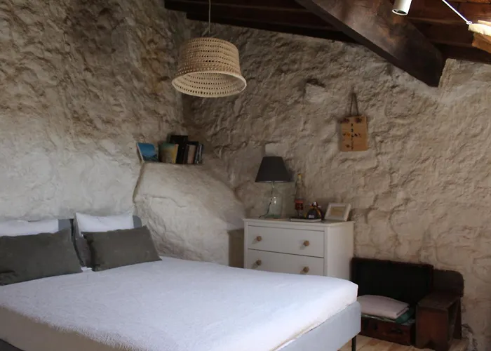 Lugar Sao Salvador De Semesterbostad *